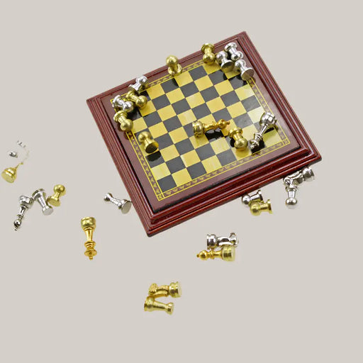 Mini Non-Magnetic Chess Set – 48 × 48 mm
