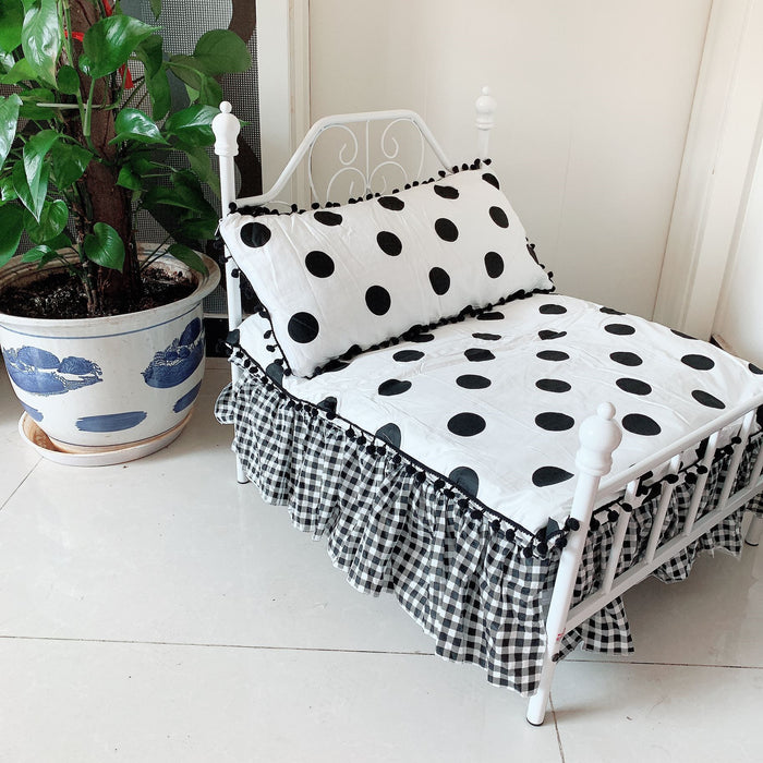 Dog and Cat Bed White bed andblack polka dots