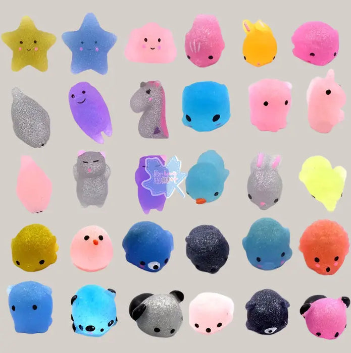 Mini animal toys Random
