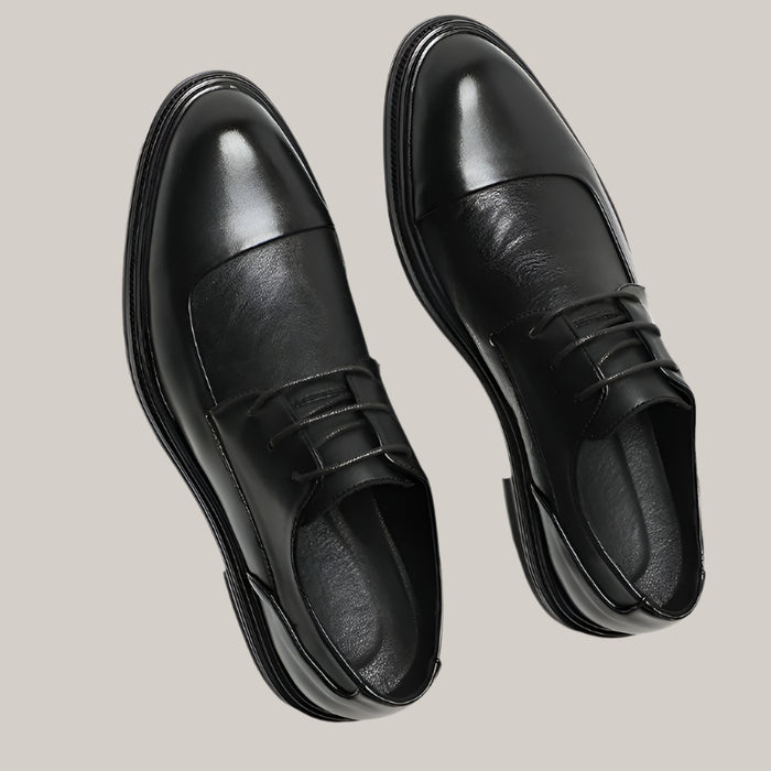Pointed-Toe British-Style Shoes Black