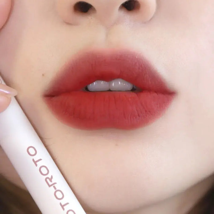Matte Lip Mud – 15 Shades B014 Fierce Milk
