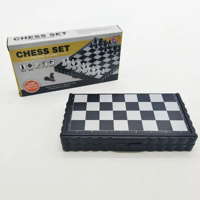 Mini Chess Foldable Plastic Portable Chess With Magnetic