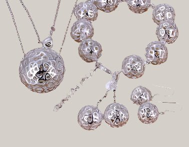 Three-dimensional Ball Pendant Jewelry White