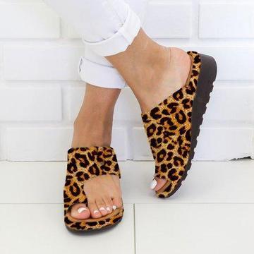 Women's Flat Sandals for Everyday Wear Leopard